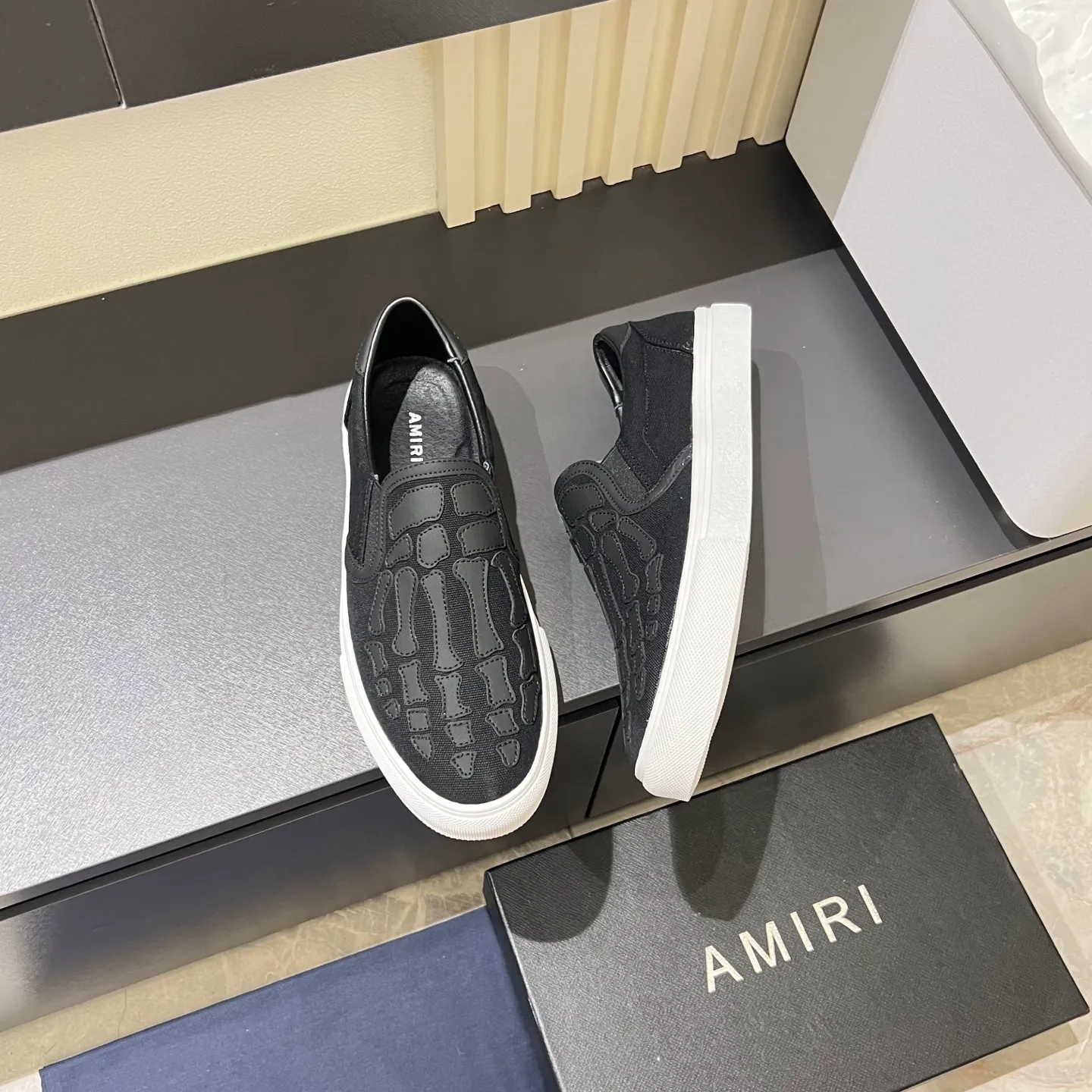Men's shoes 💰p420, amiri The top purchasing agent for bone shoes 🔍🔍 is on sale at the men's counter at the same time. Cowhide is paired with 5D dynamic design style.